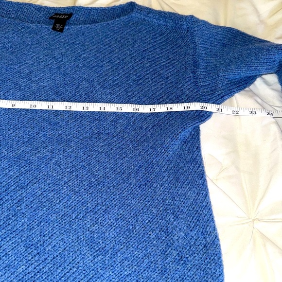 Eileen Fisher Women's Blue Boatneck Wool Blend Sweater Sz XS - Picture 7 of 8